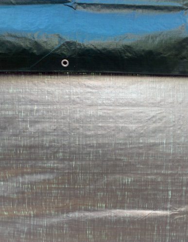 Heavy-Duty 12 by 12 Cross Weave Reversible Green/Silver 8-mil Poly Tarp - Image 3